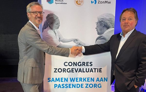 Sjoerd Repping en John Taks tijdens het congres Zorgevaluatie op 1 juni 2023