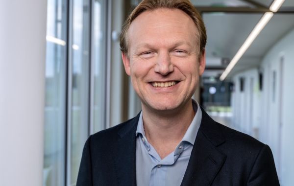 Portretfoto Bas Wallis de Vries