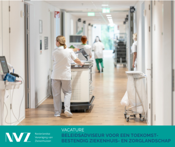 beeld voor werving vacature verpleegkundige in ziekenhuisgang