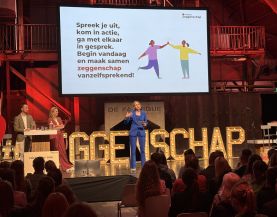 beeld van podium slotcongres LAZ